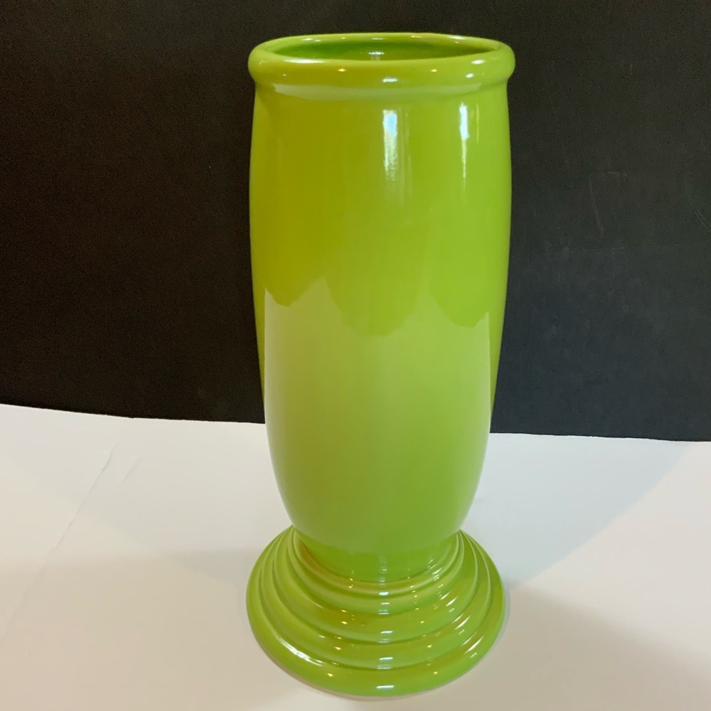Fiesta Millennium III Vase Chartreuse HLC Discontinued Color USA NOS